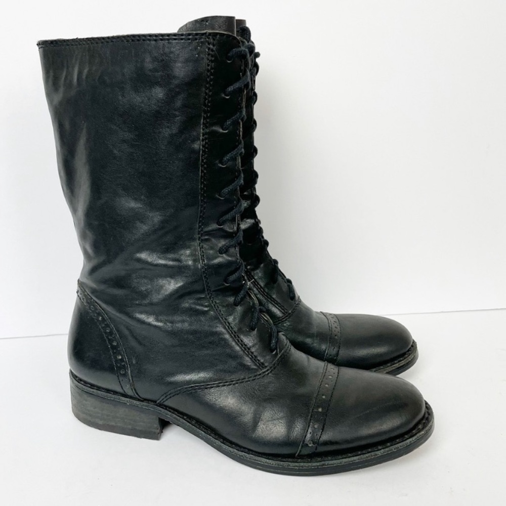 Vince Camuto Fantasa combat leather lace up boots